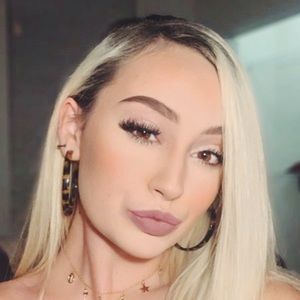 Meet your Posher, Dakotah